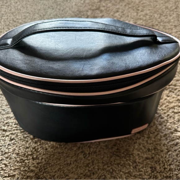 New Cosmetics Bag - Picture 5 of 5